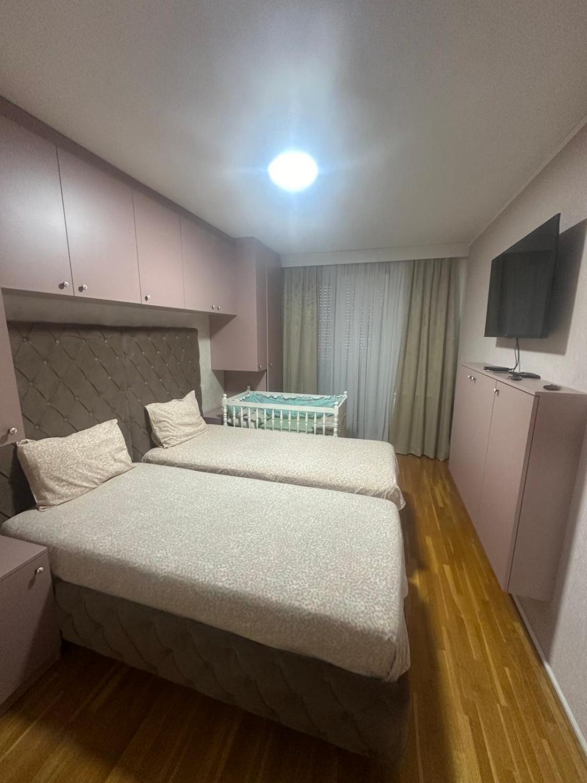 Apartment Apartman Kristina 49b,lukavica,istocno
